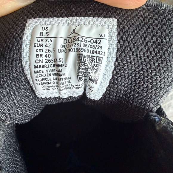 Air Jordan 1 Mid Men’s Black and Blue Sneakers - Picture 12 of 12